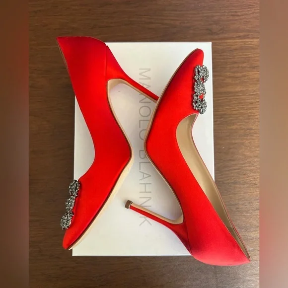 Manolo Blahnik Hangisi 105 Satin Pumps - Picture 6 of 6